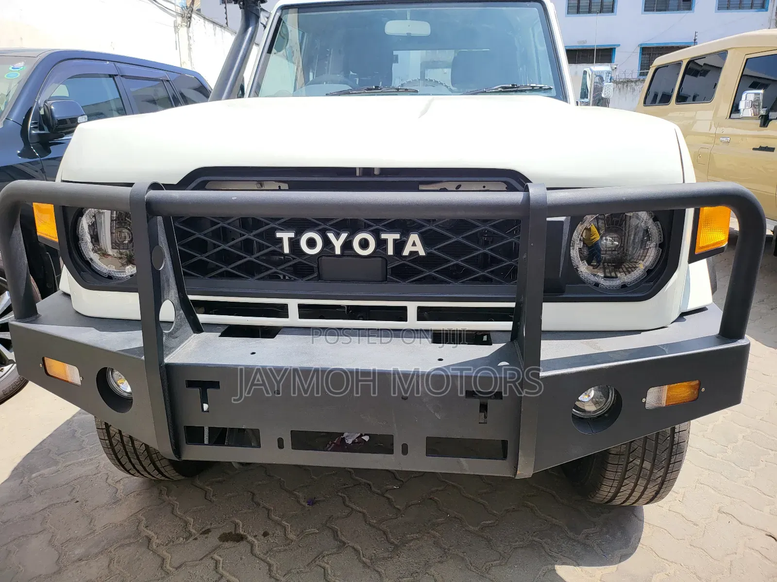 Toyota Land Cruiser 2019 White