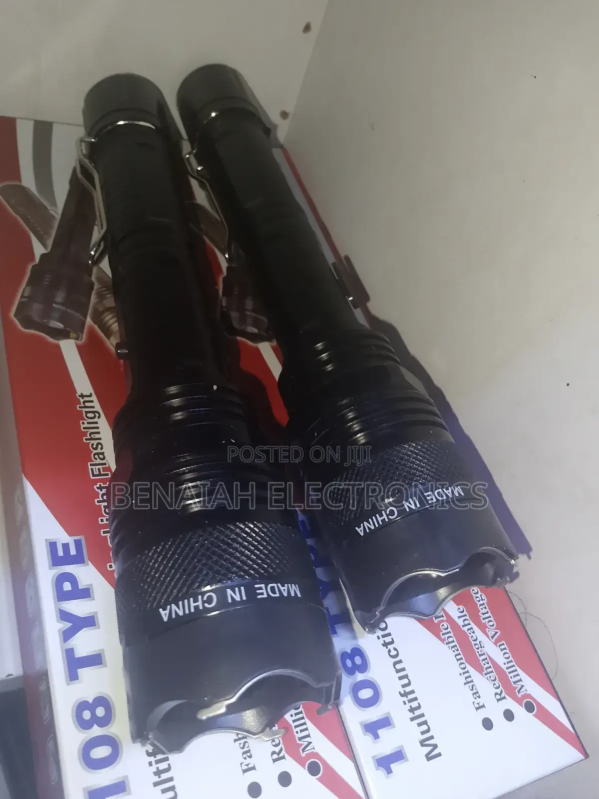 Heavy Duty Rechargeable Torch.Long Time Lighting 1108