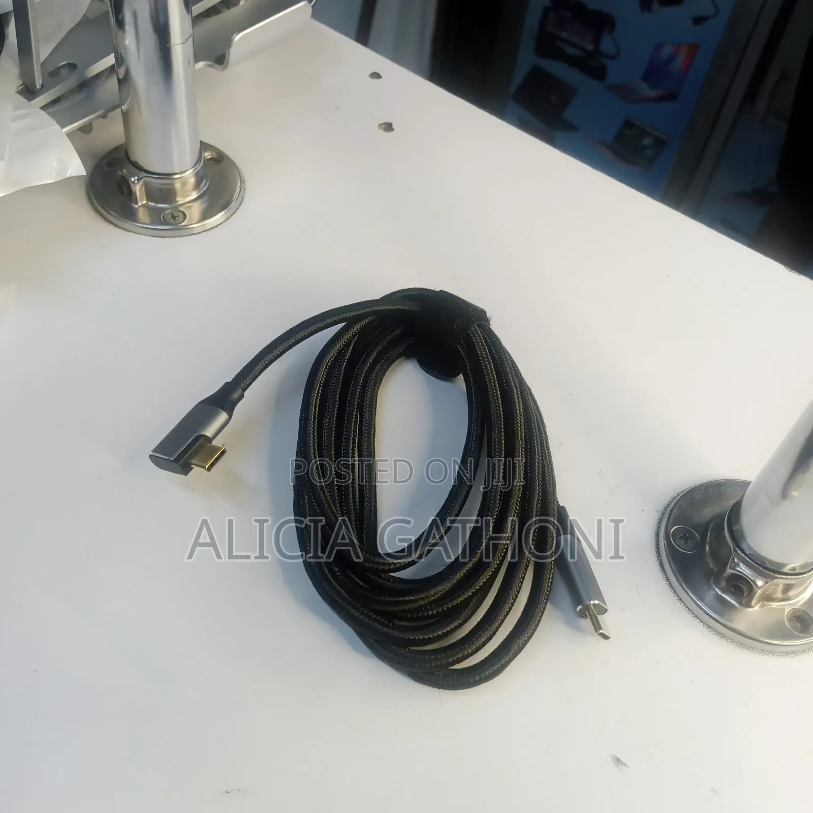 Macbook Type C to C Cable With Bend