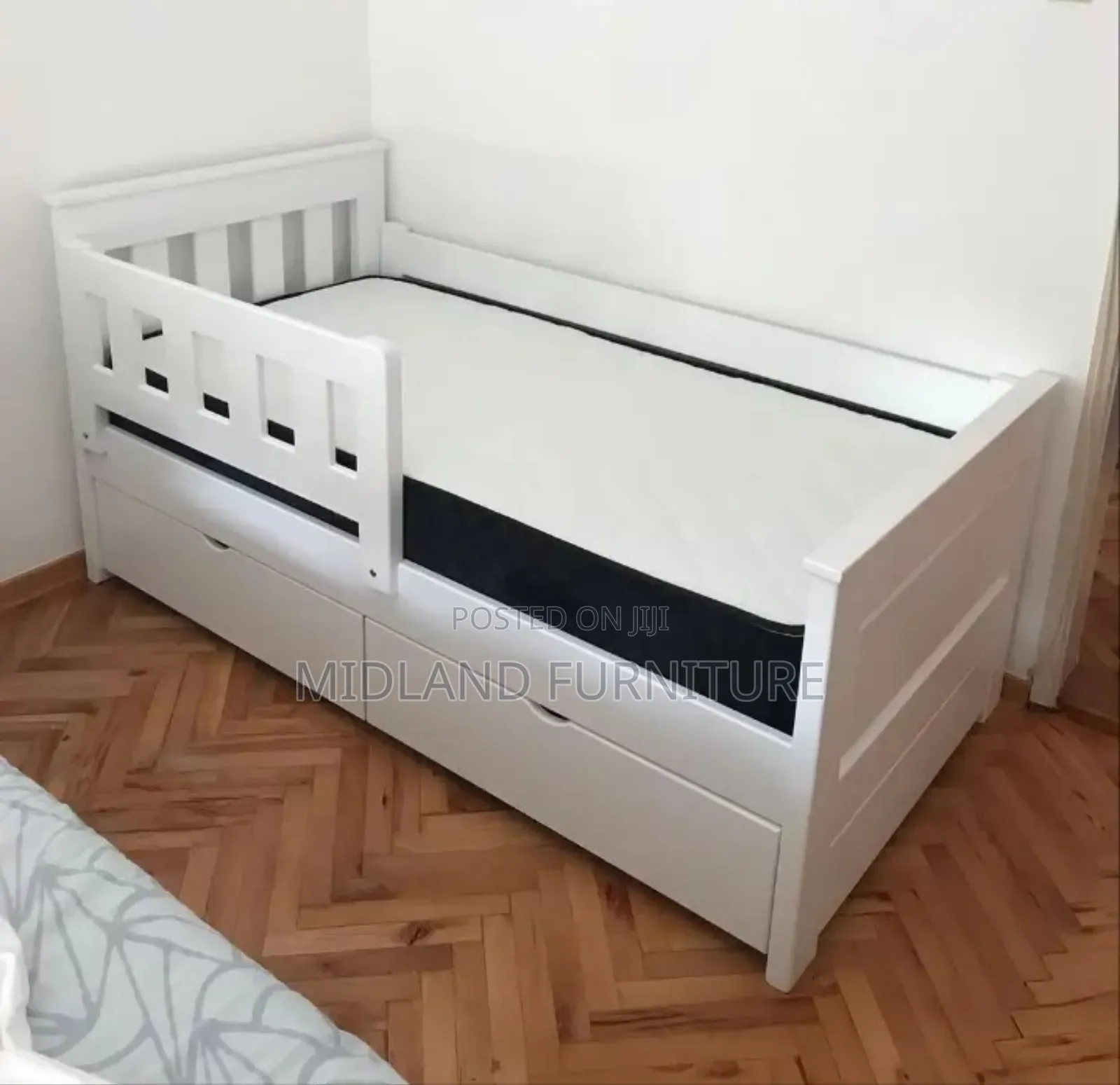 Blanco Baby Bed for Toddlers