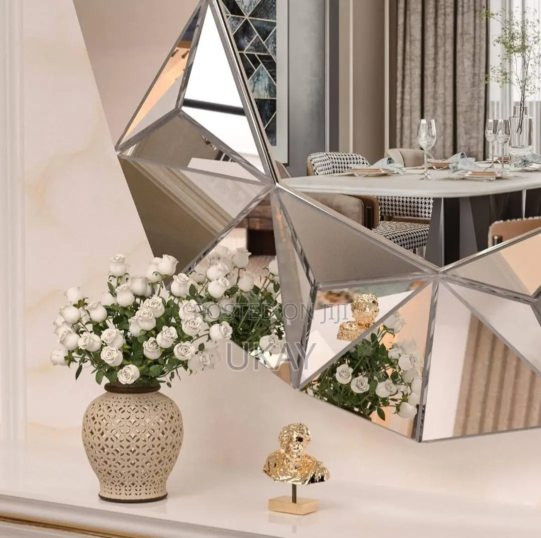 Decorative Round Glass Mirror.
