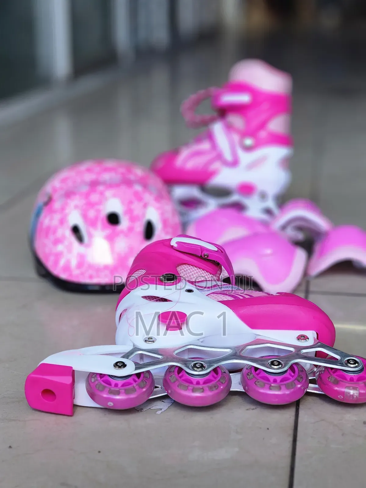 Pink Skating Shoe , Skates Shoes Complete Set