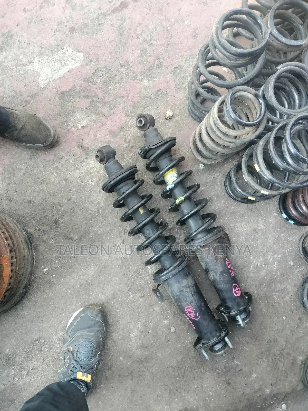 Crown Athlete Rear Complete Shocks