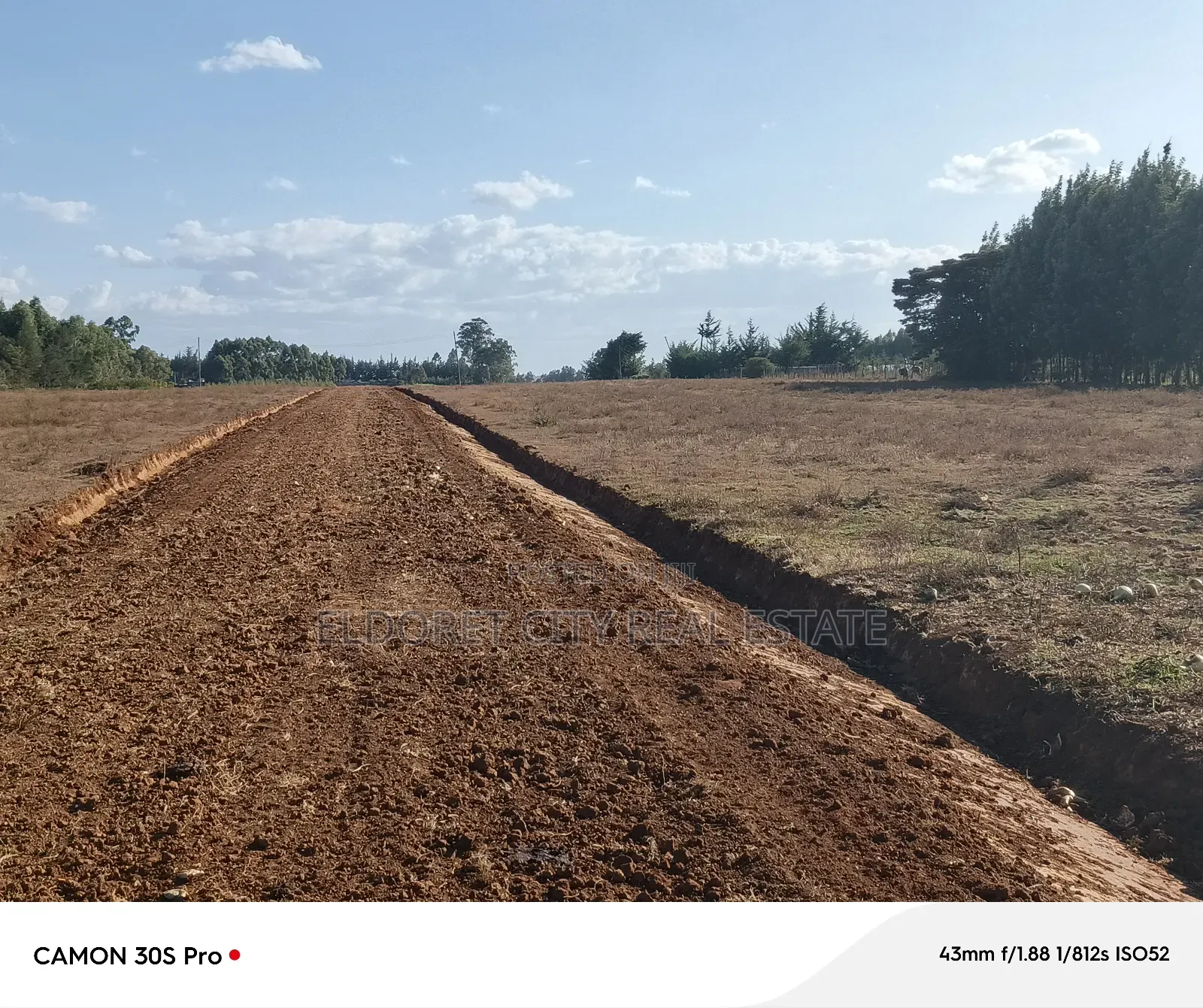 1/4 Plots Ilula Ideal for Residential.