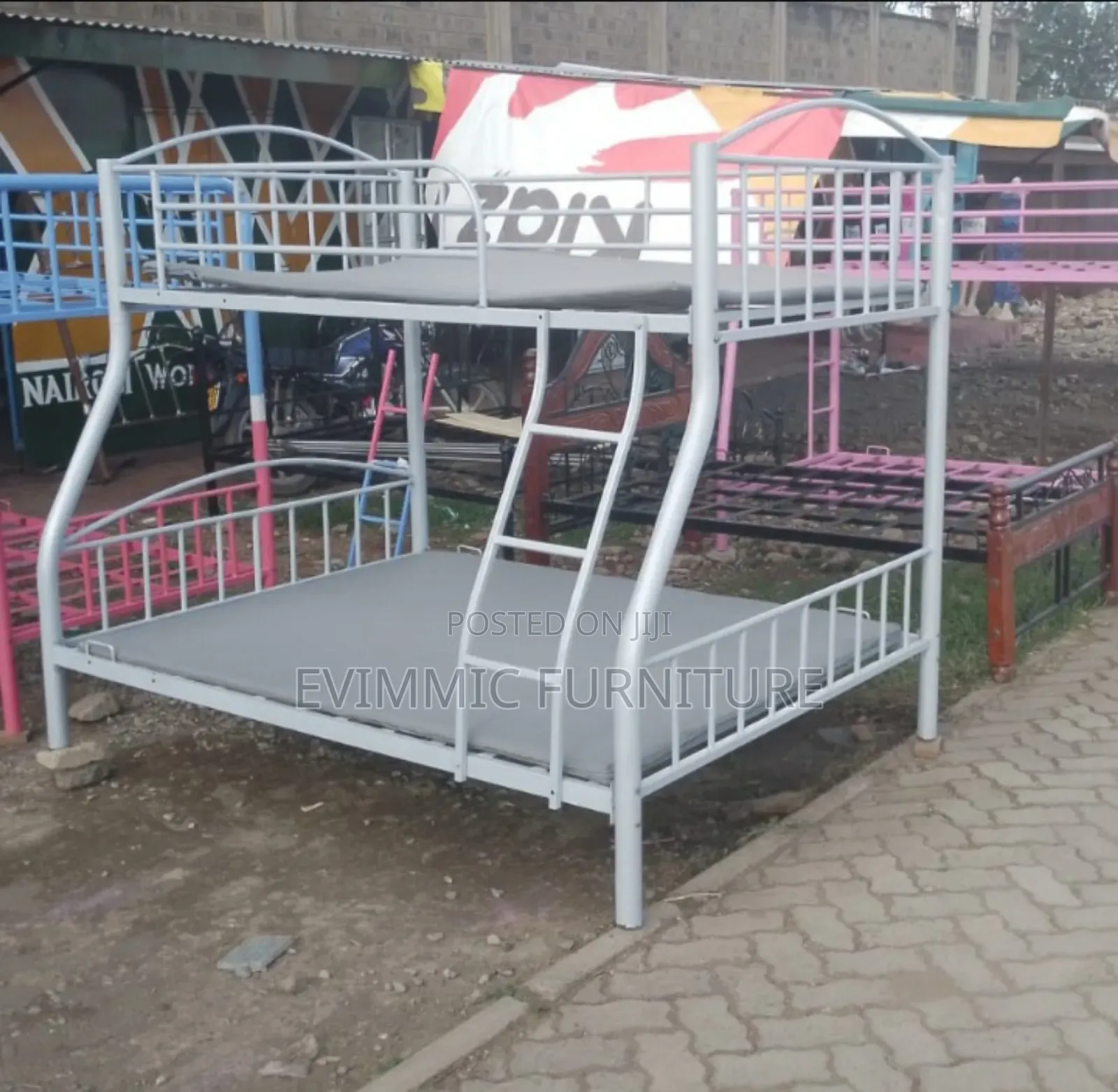 Bunk Beds in Metal Platform Beds 3x6/4x6