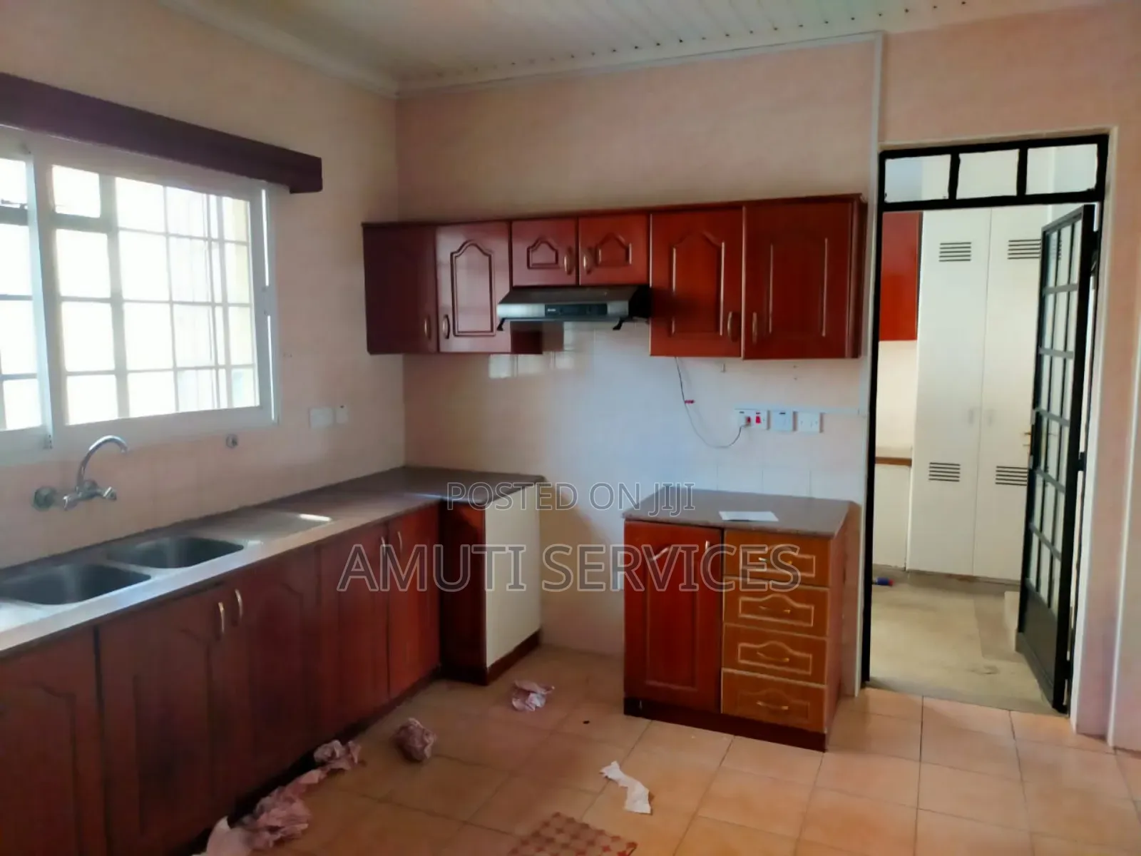 3bdrm Apartment in Batubatu Road, Parklands/Highridge for sale