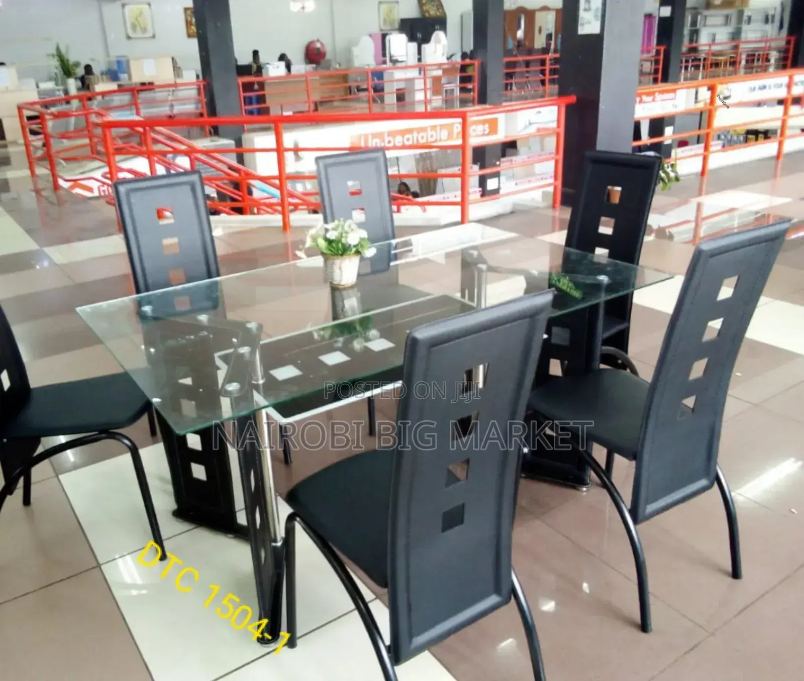 Executive 6 Seater Glass Dinning Table With Leather Seat D6