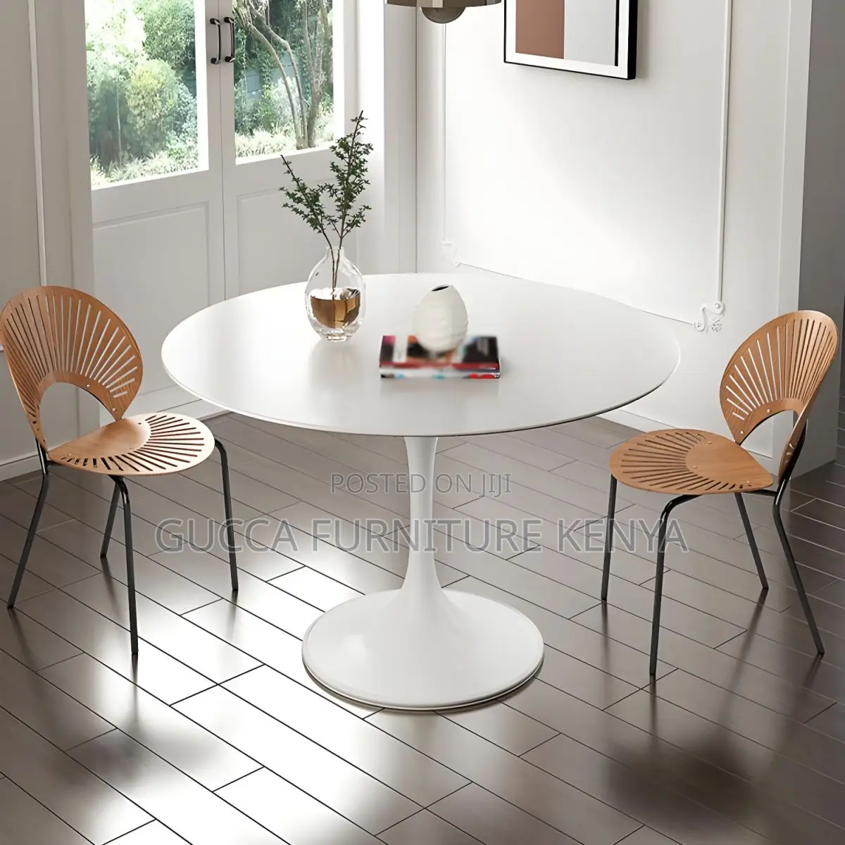 Dining Tables:Round Simple Sintered Stone Tulip Dining Table