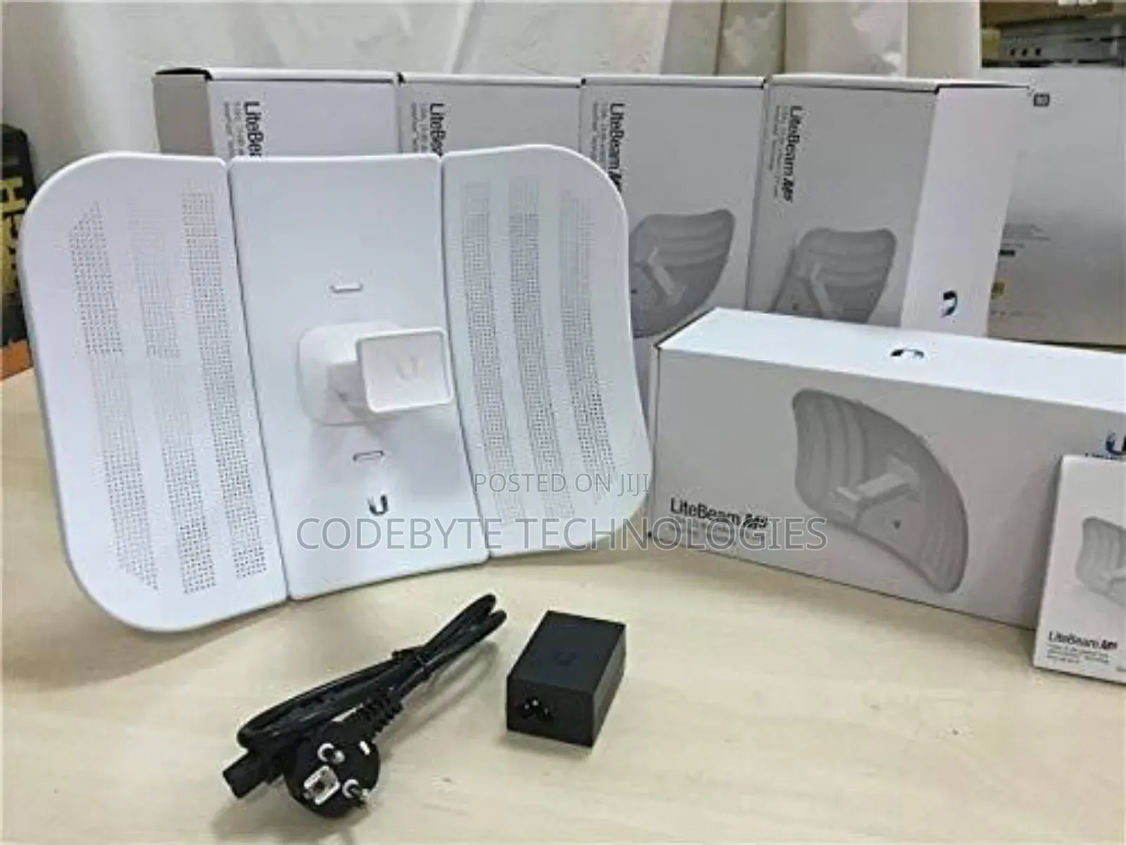 Ubiquiti Airmax Litebeam M5 23dbi Wireless Cpe (Lbe-M5-23)
