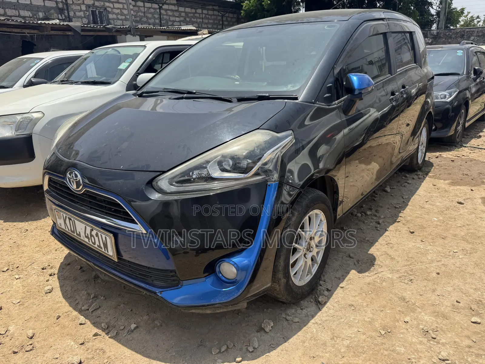 Toyota Sienta 1.5 AWD 2015 Black