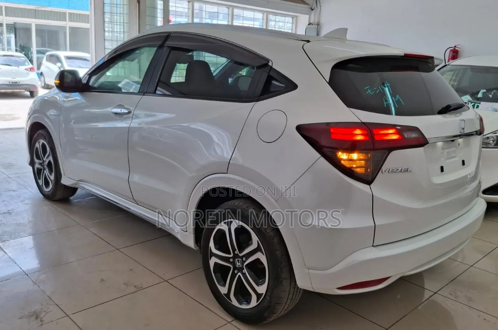 Honda Vezel 2018 White