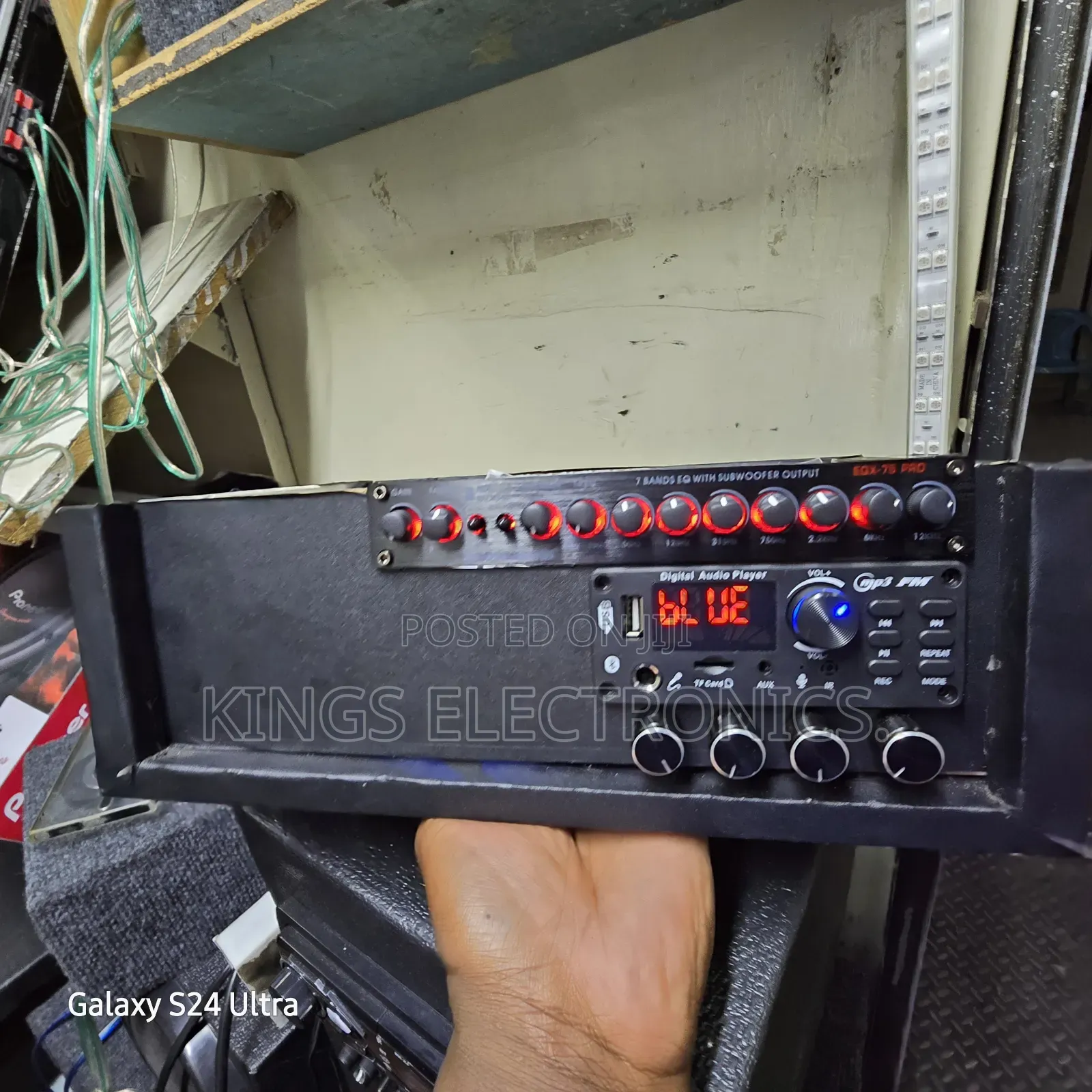Microphone Amplifier .