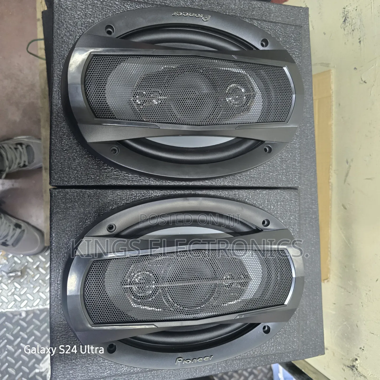 Pioneer 1200watts Midranges