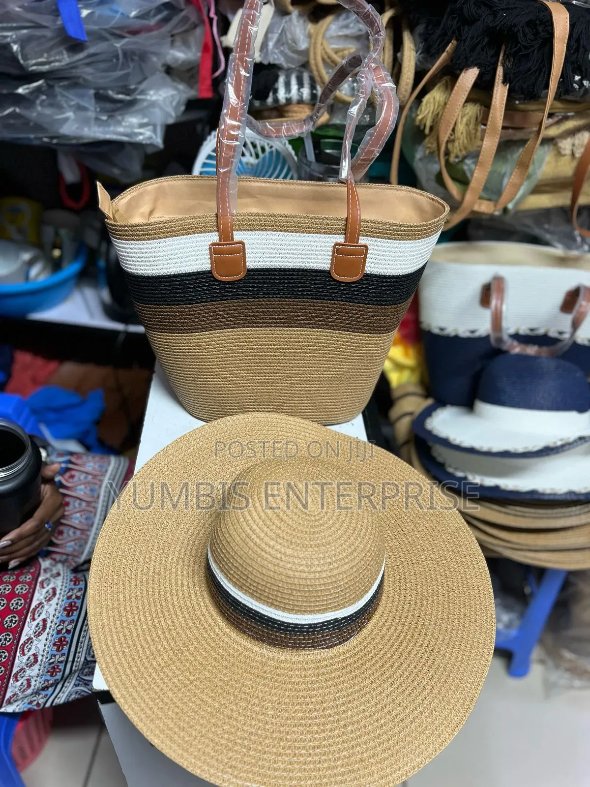 Women's Summer//Bag/Comes With a Hat That Is Same Color
