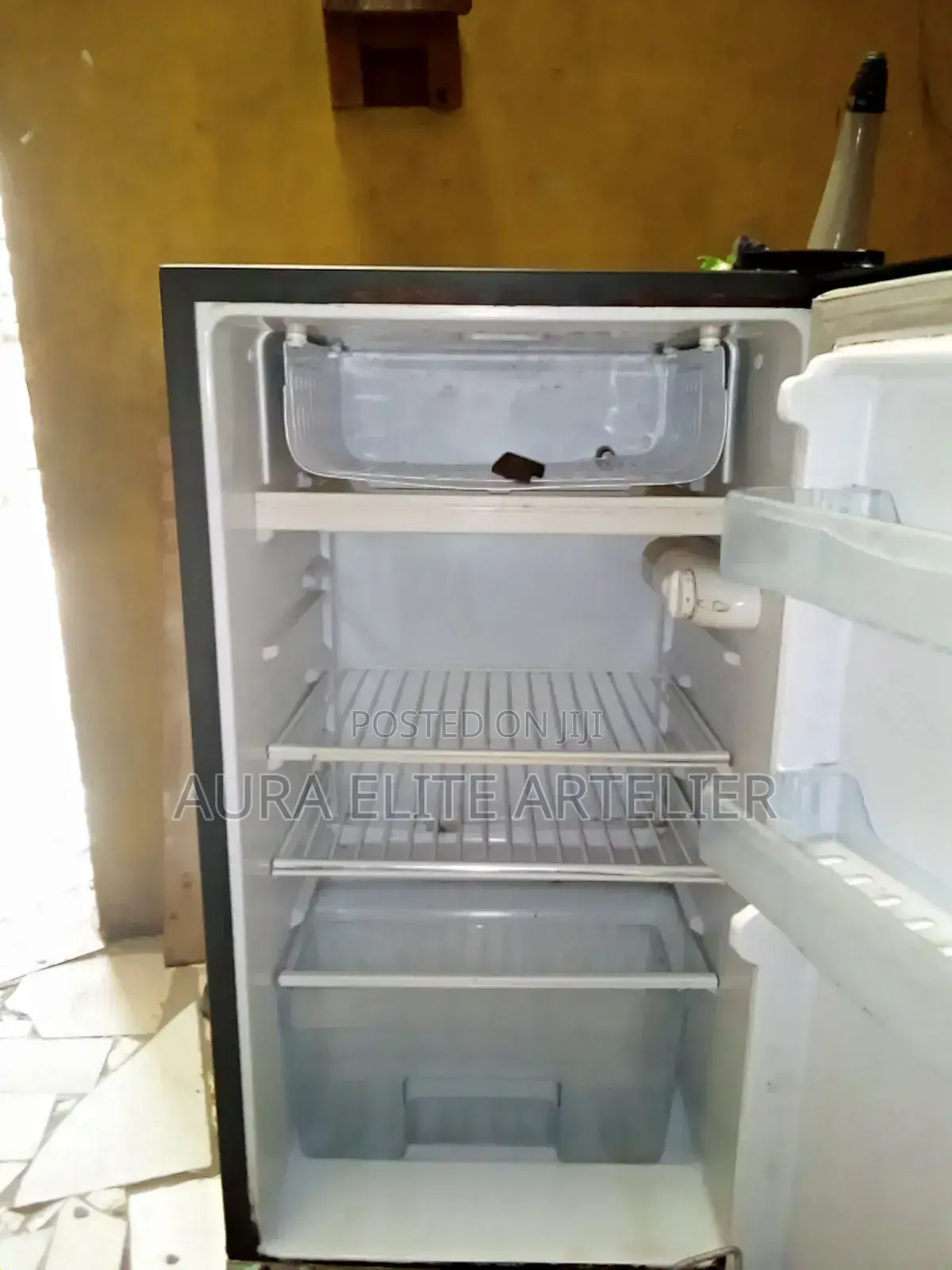 Vonhotpoint 92ltr Energy Saver, Low Noise, Mini Fridge