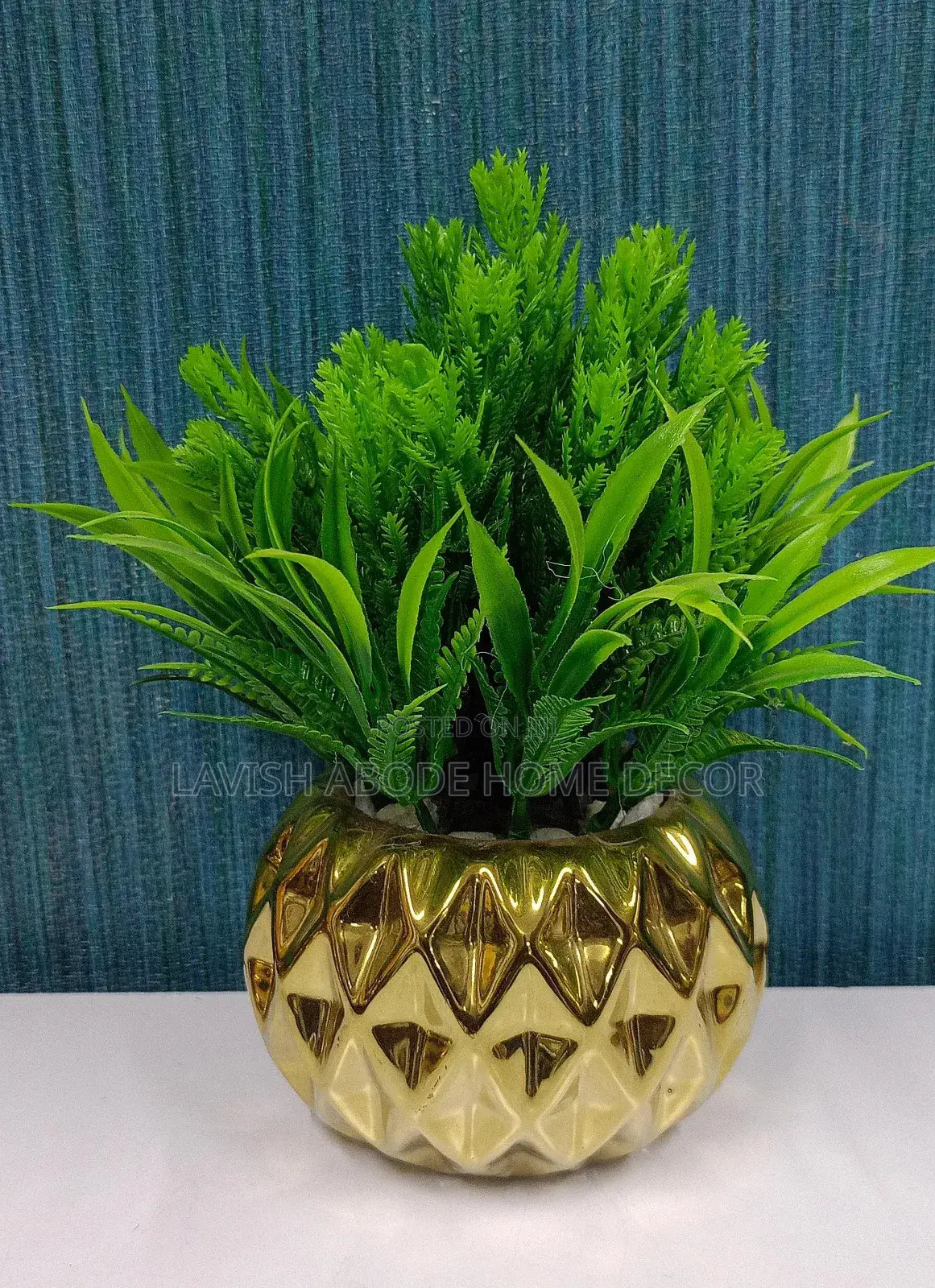 Beautiful Small Flower for Home and Office Decor