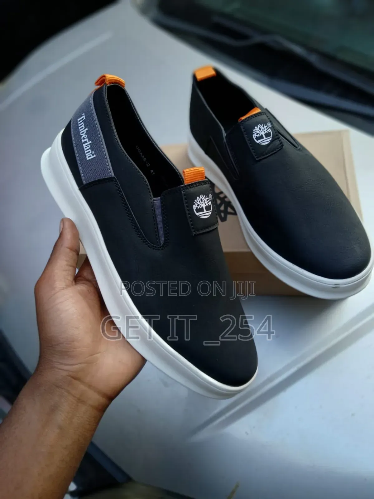 Laceless Timberland Casuals 
Sizes 40 to 45