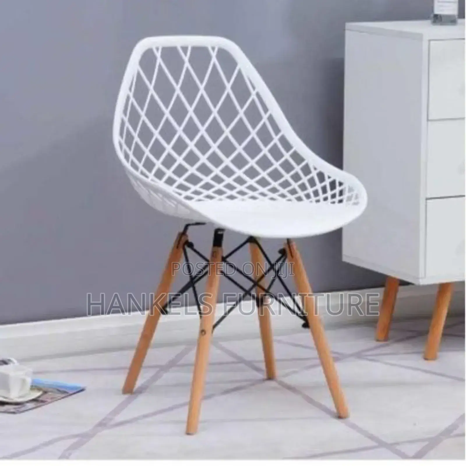 Basket Eames Chair