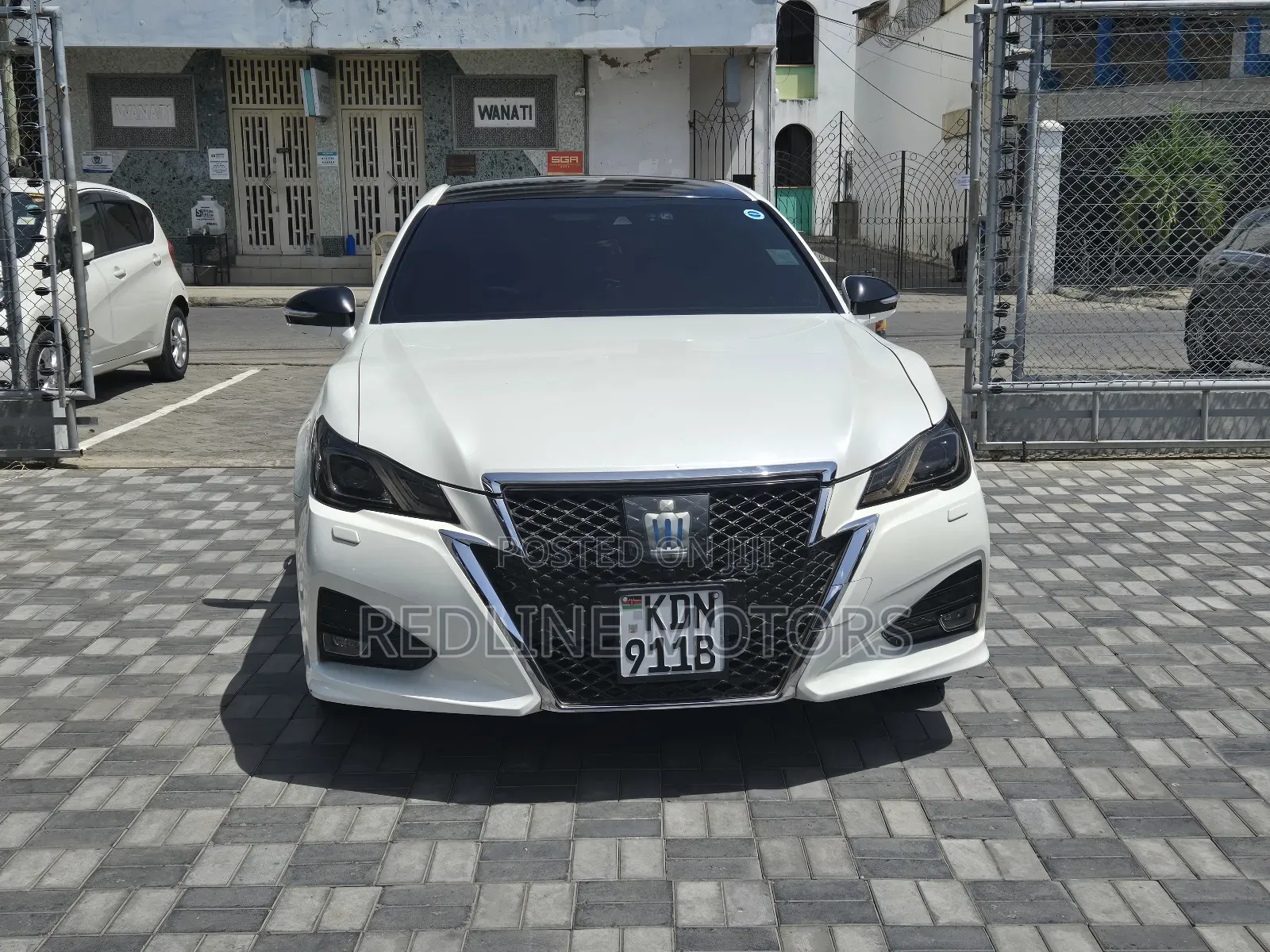Toyota Crown 2016 White