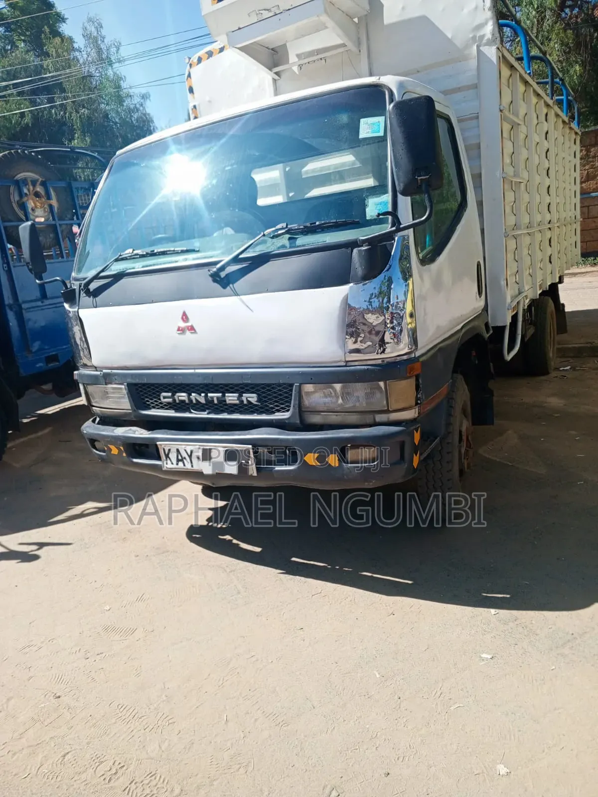 Mitsubishi Canter Kay