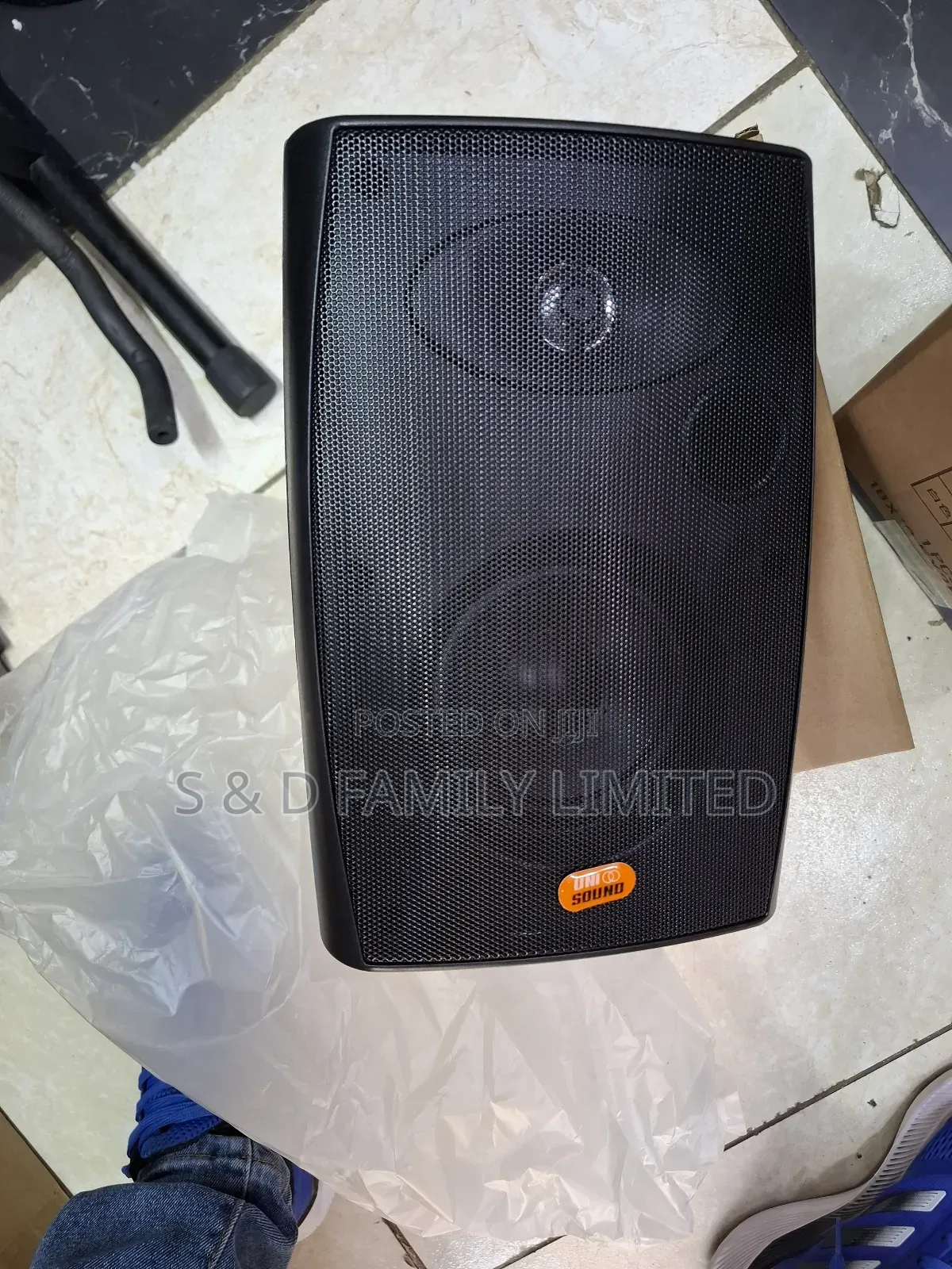 JBL 450 Wall Mount Column Speaker