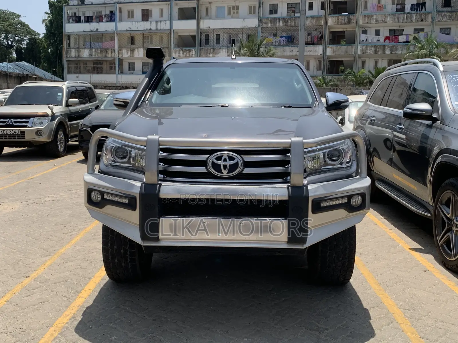 Toyota Hilux SR5+ 4x4 2018 Gray