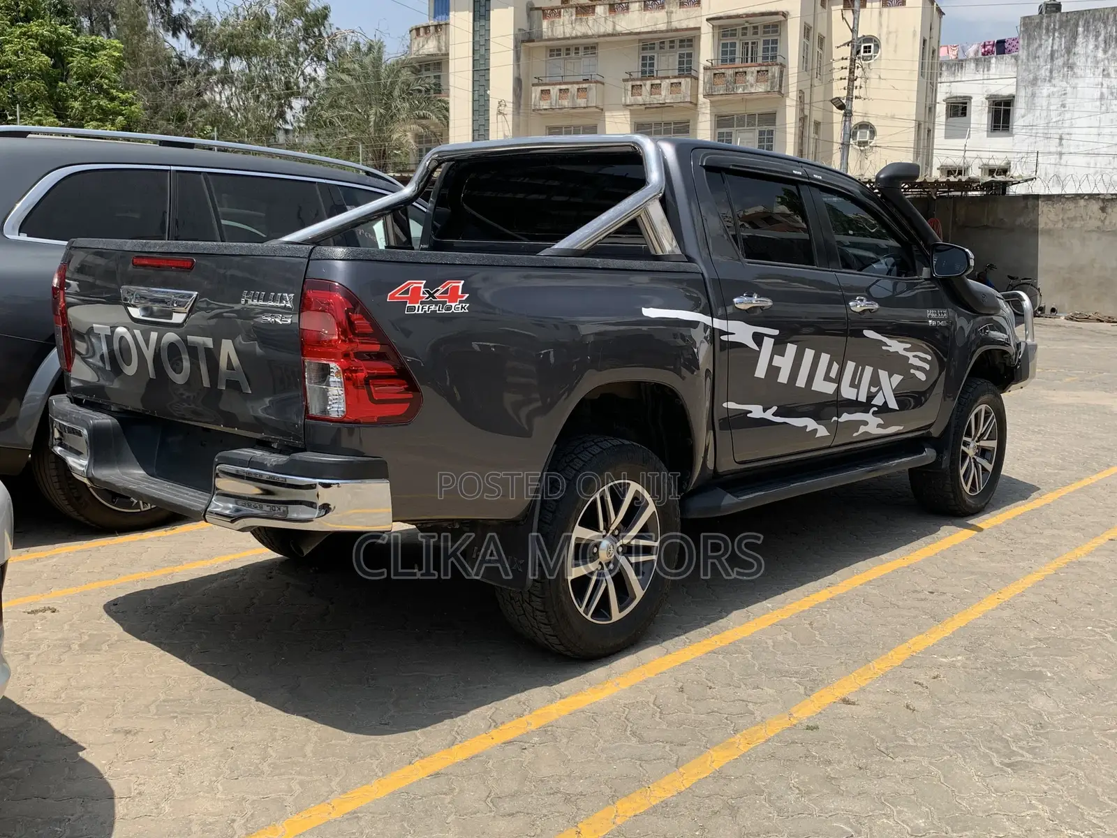 Toyota Hilux SR5+ 4x4 2018 Gray