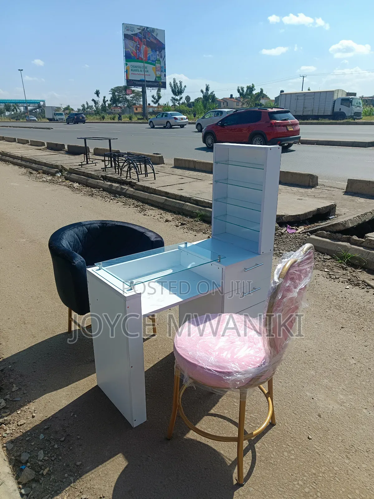 Manicure Set With Glass Table Top 