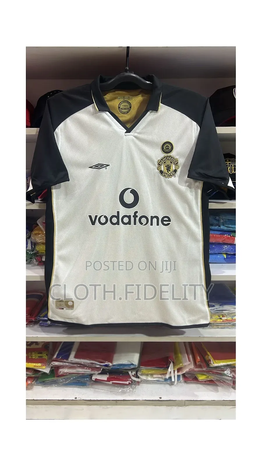 Vodafone Retro Jersey Manchester United