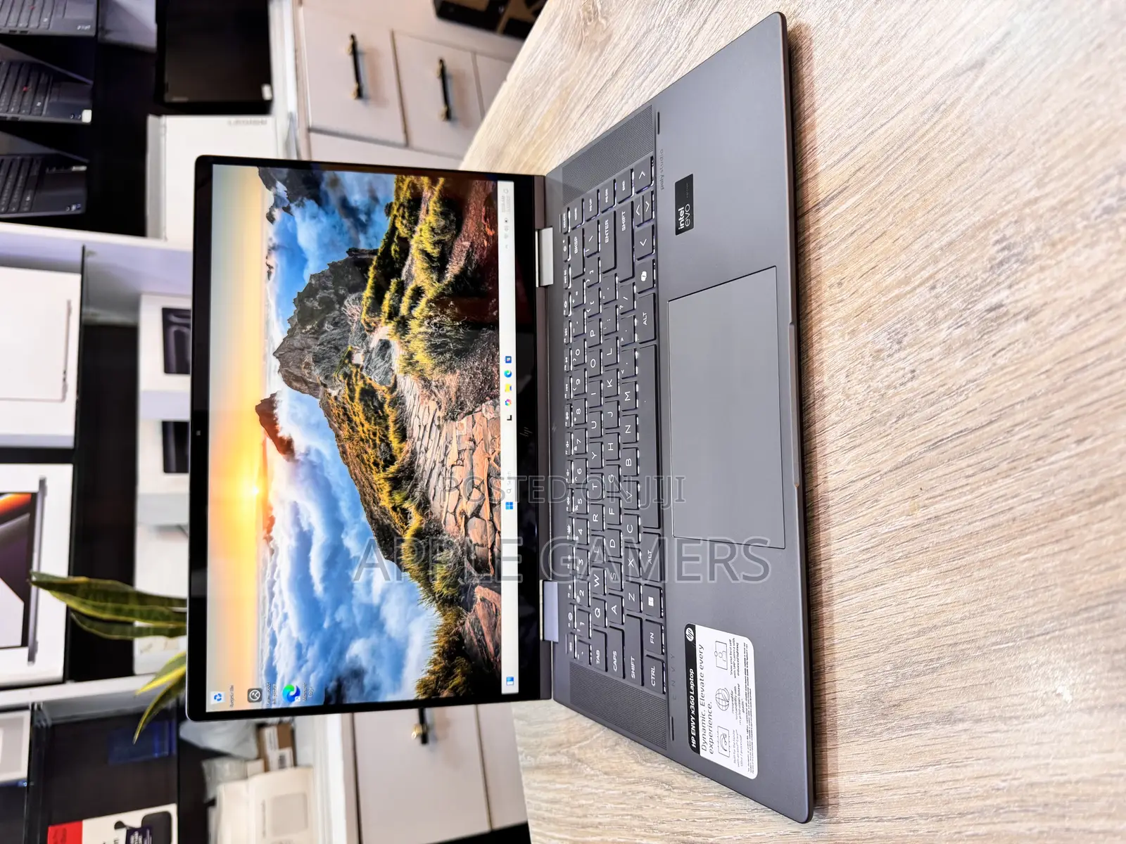 Laptop HP Envy 15t 32GB Intel Core Ultra 7 SSD 1T