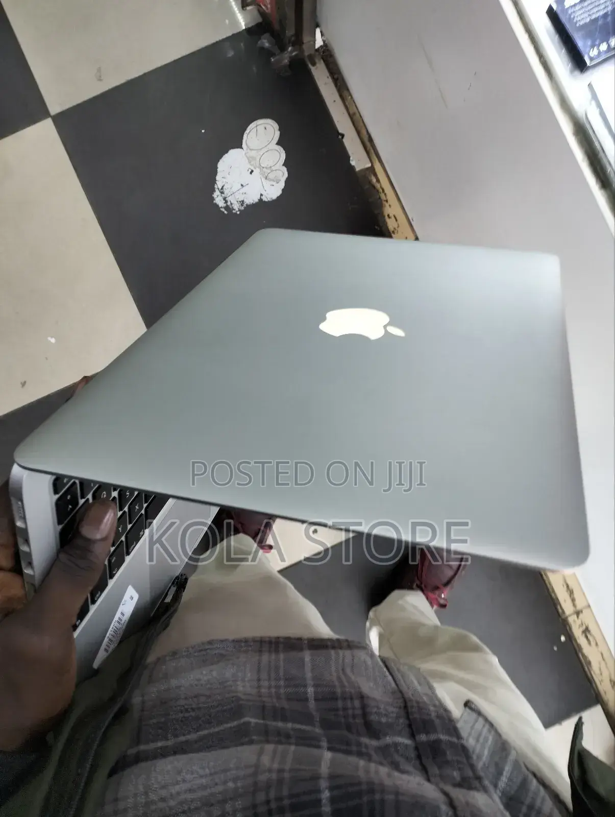 New Laptop Apple MacBook 2015 16GB Intel Core I7 SSD 512GB