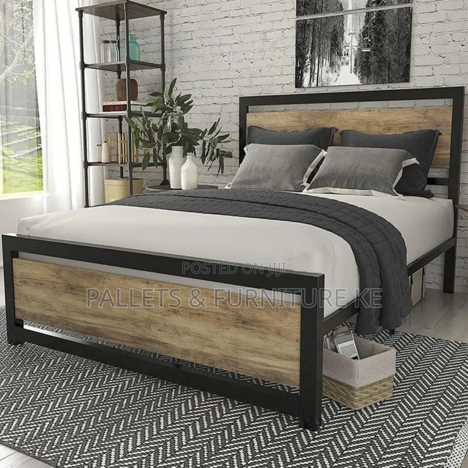 Everwood Metal Frame