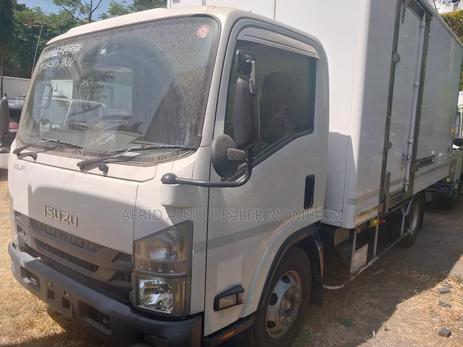 Isuzu NPR 5tonnes
