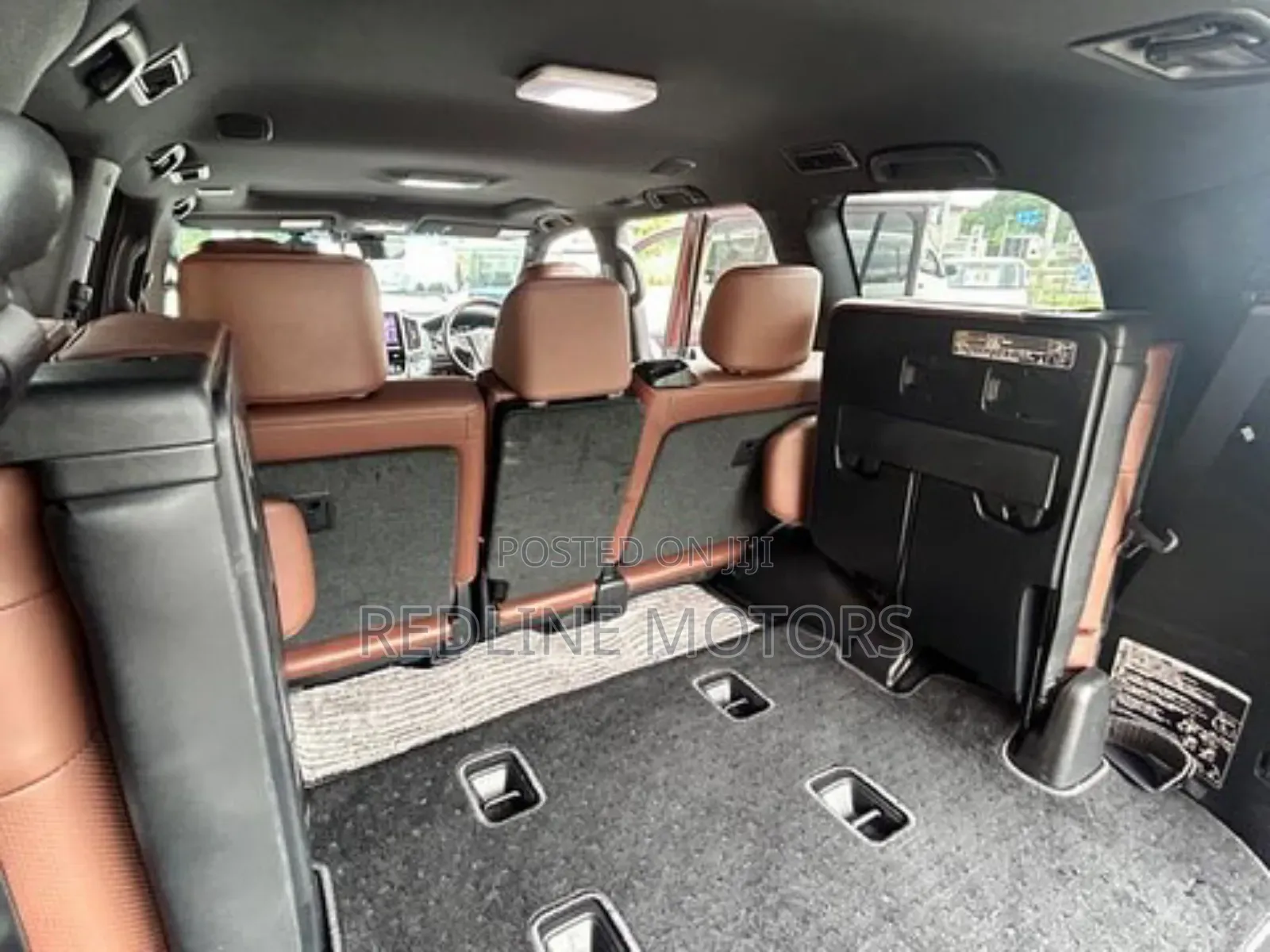 Toyota Land Cruiser 4.6 V8 ZX 2019 Brown