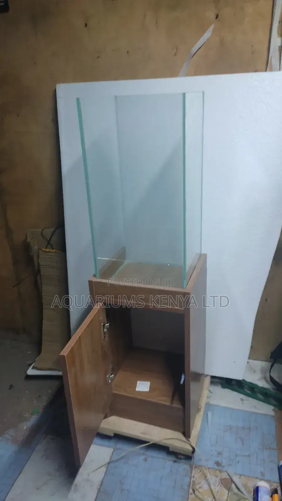 Elegant 2ft Tower Aquarium With Stand