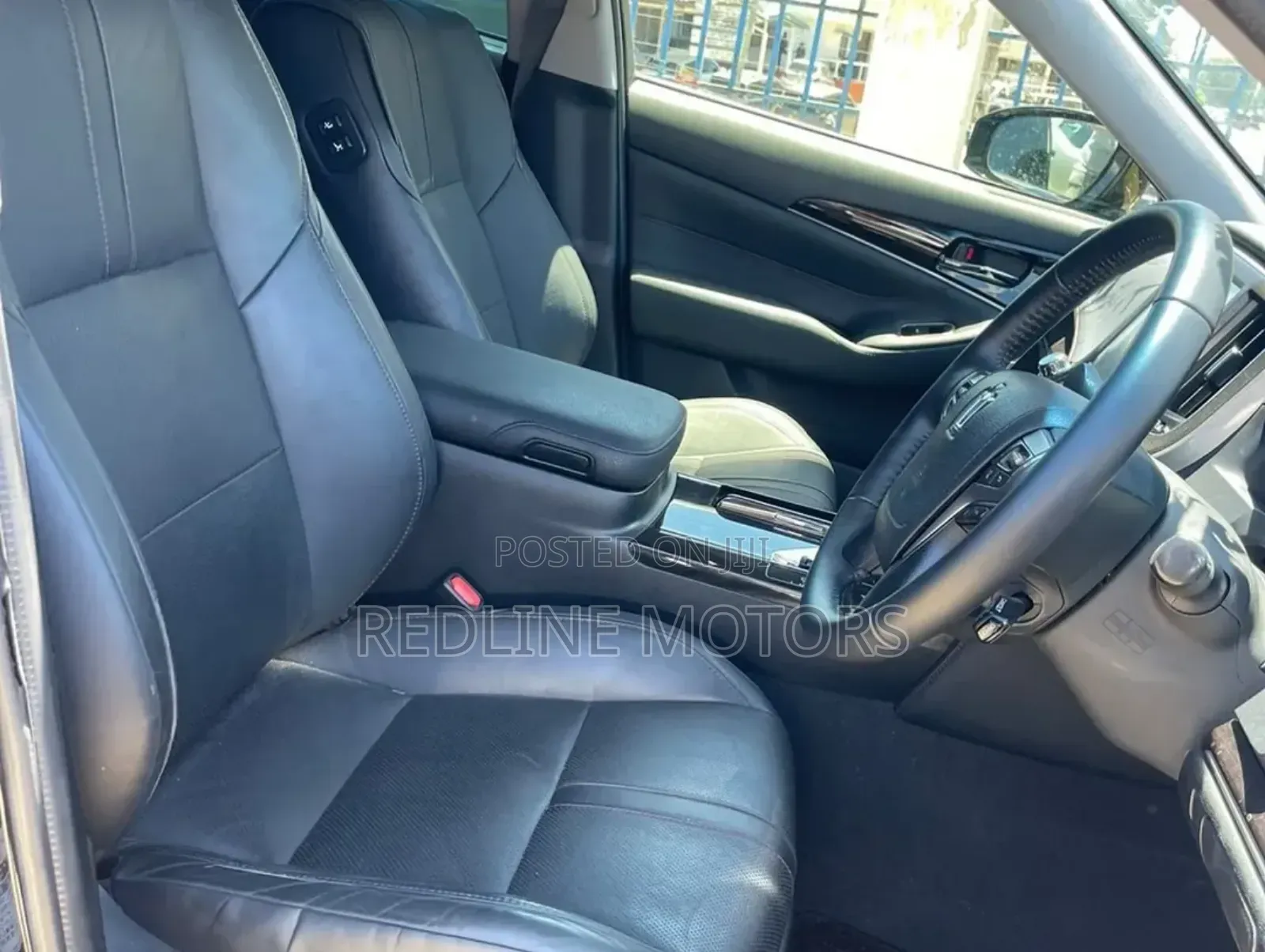 Toyota Crown 2018 Black