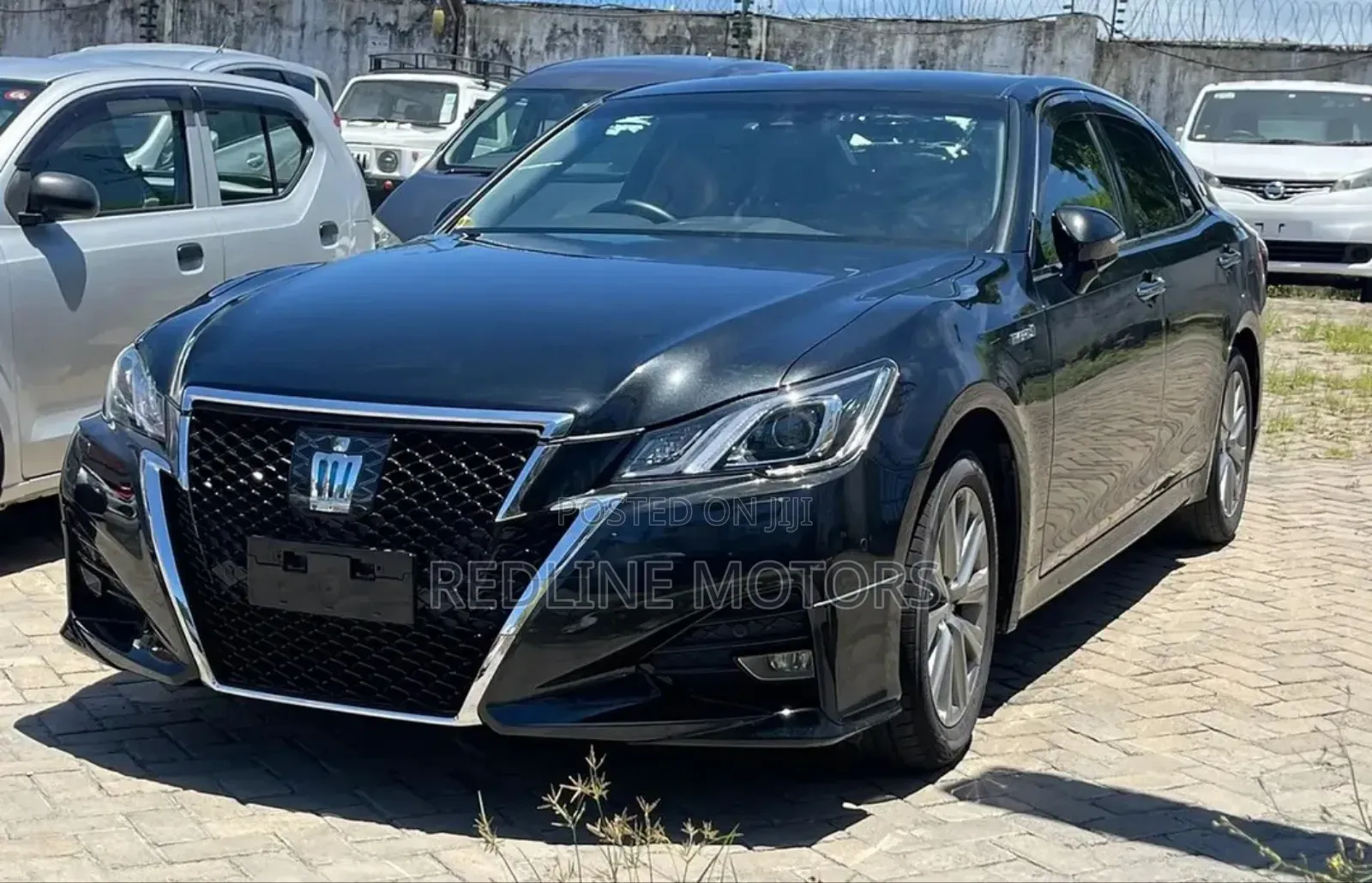 Toyota Crown 2018 Black