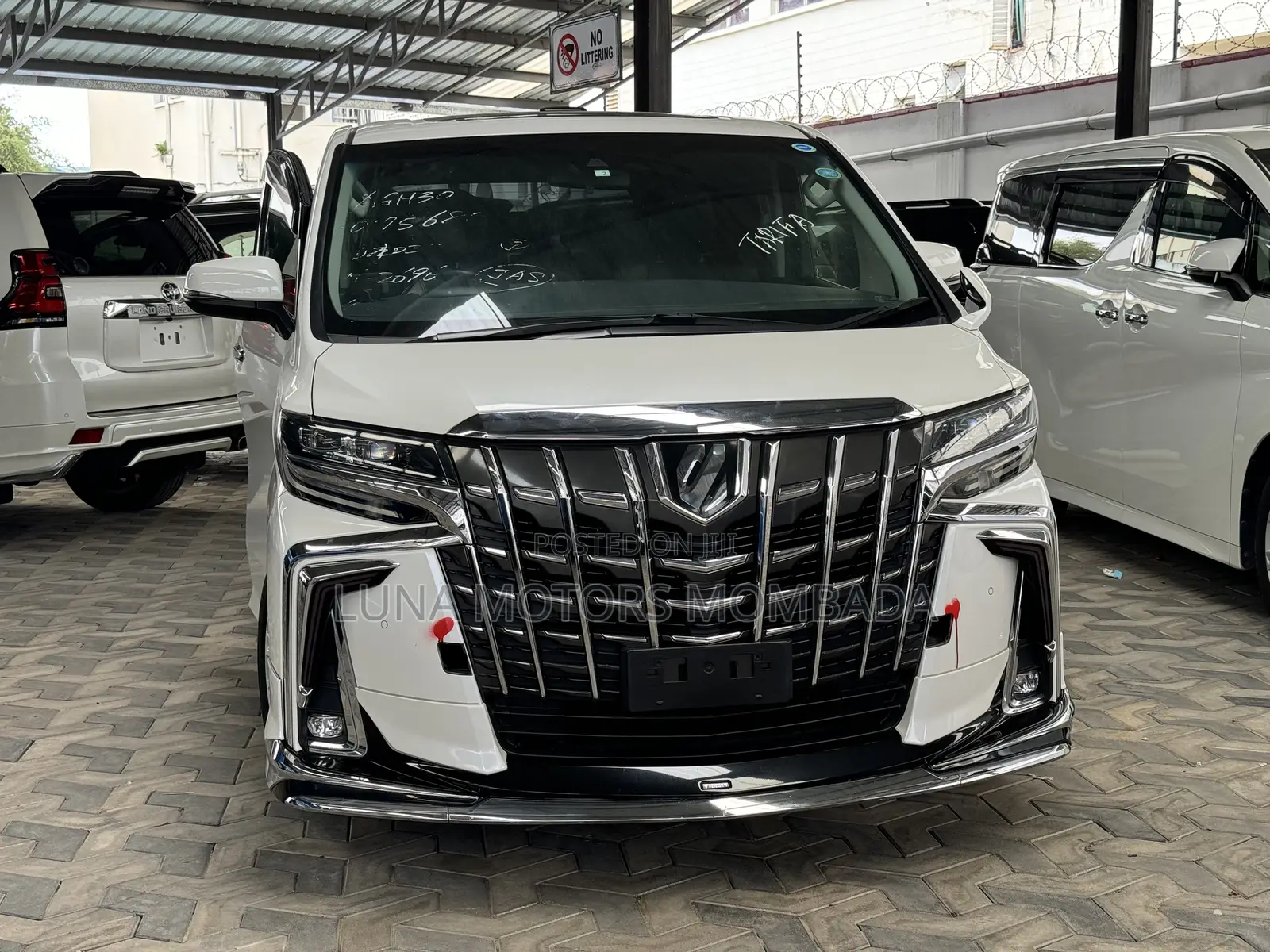 Toyota Alphard 2.5 Petrol AWD 2018 White