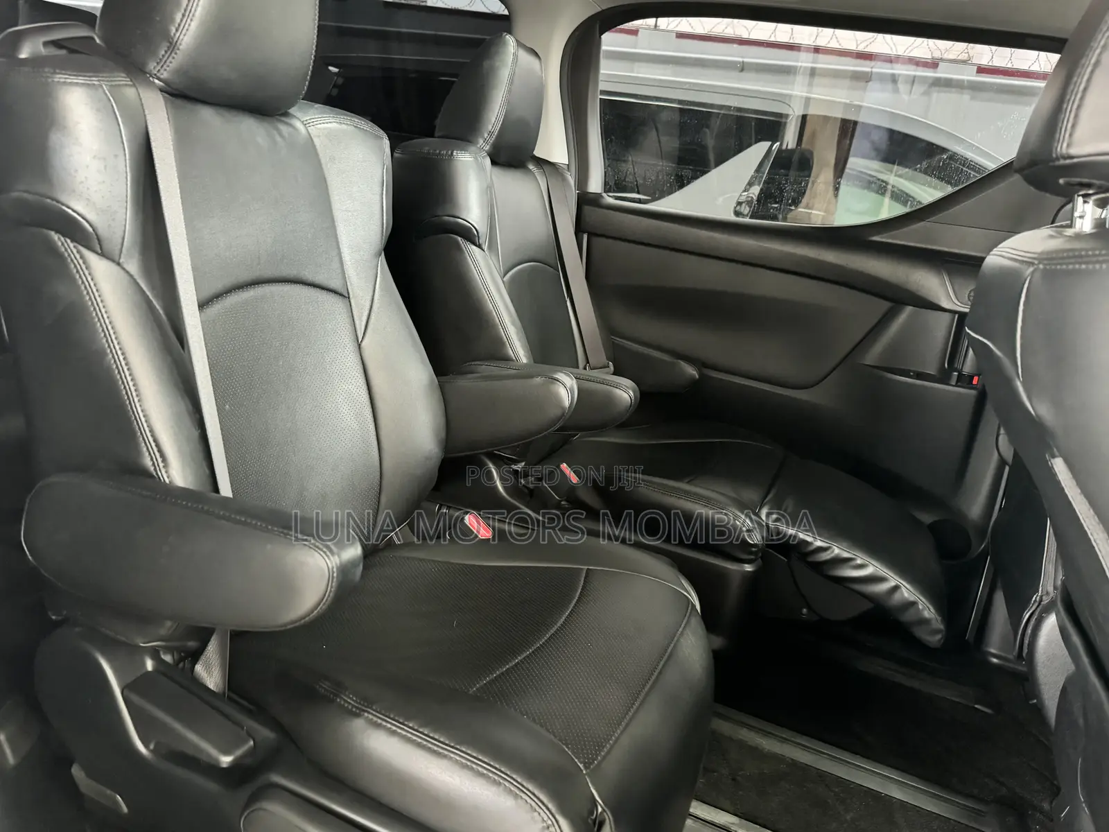 Toyota Alphard 2.5 Petrol AWD 2018 White