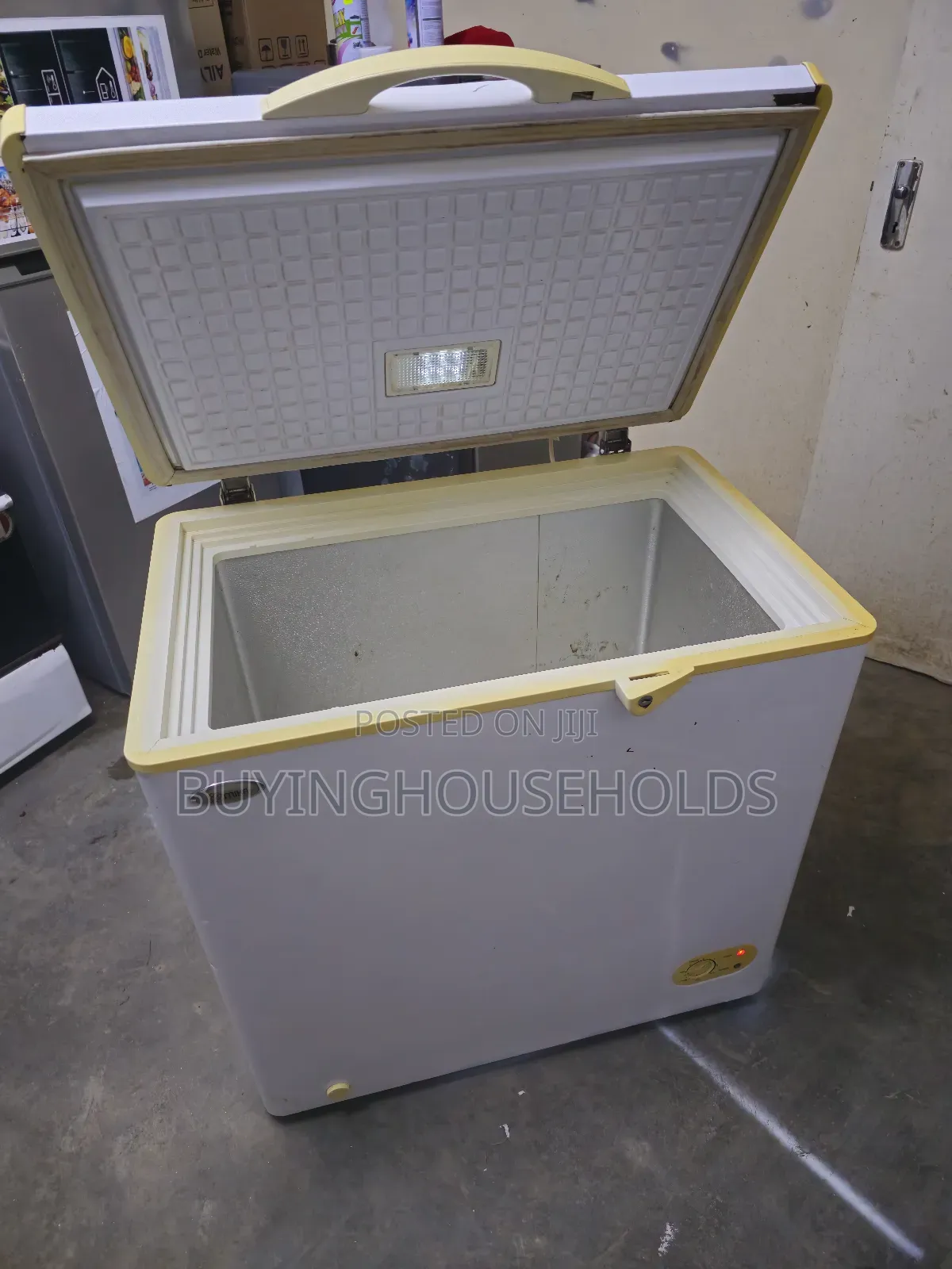 Mika 150l Chest Freezer
