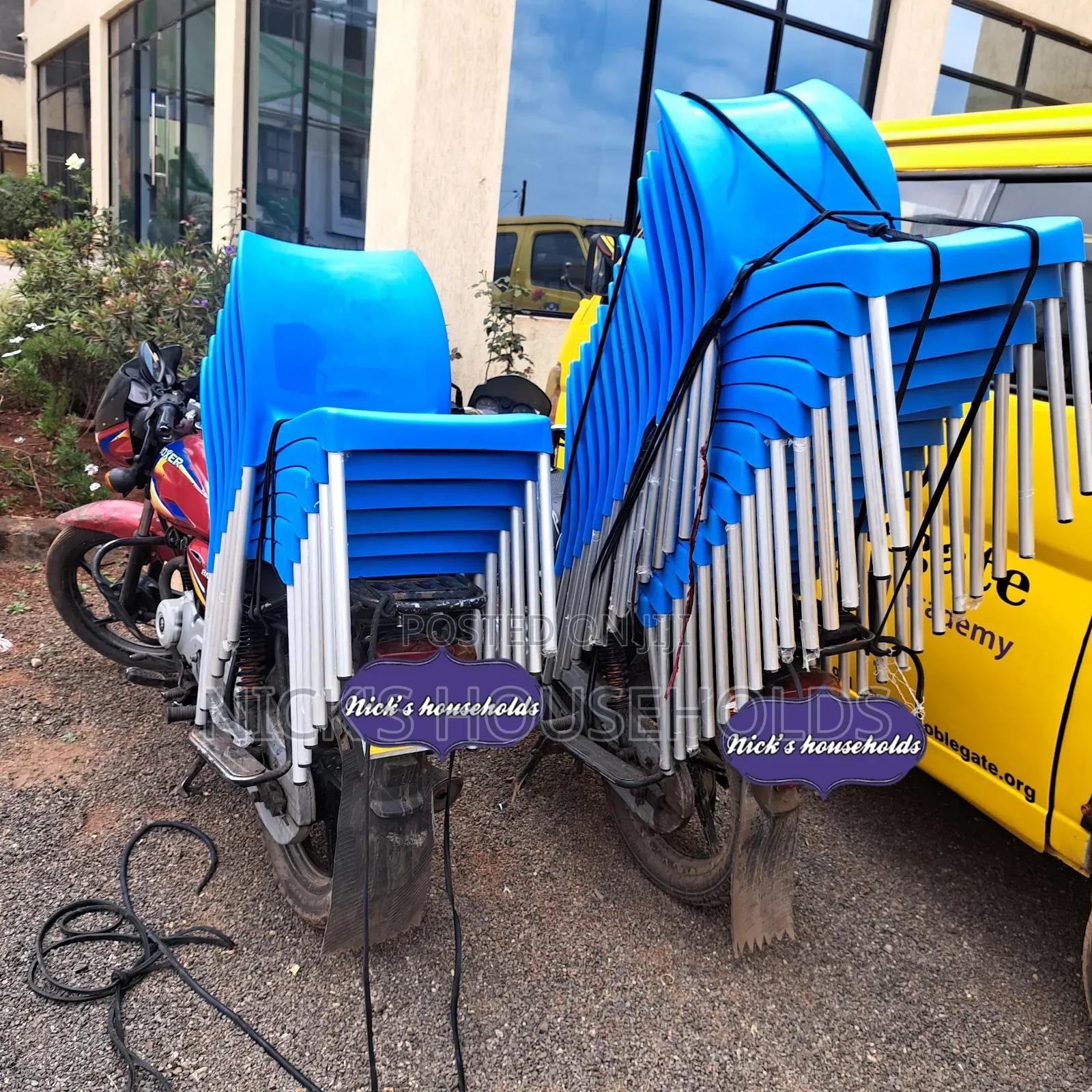 Plastic Chairs/ Plastic Chairs With Chrome