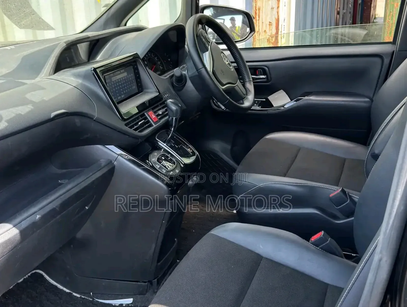 Toyota Noah 2.0 AWD (7 Seater) 2018 Black