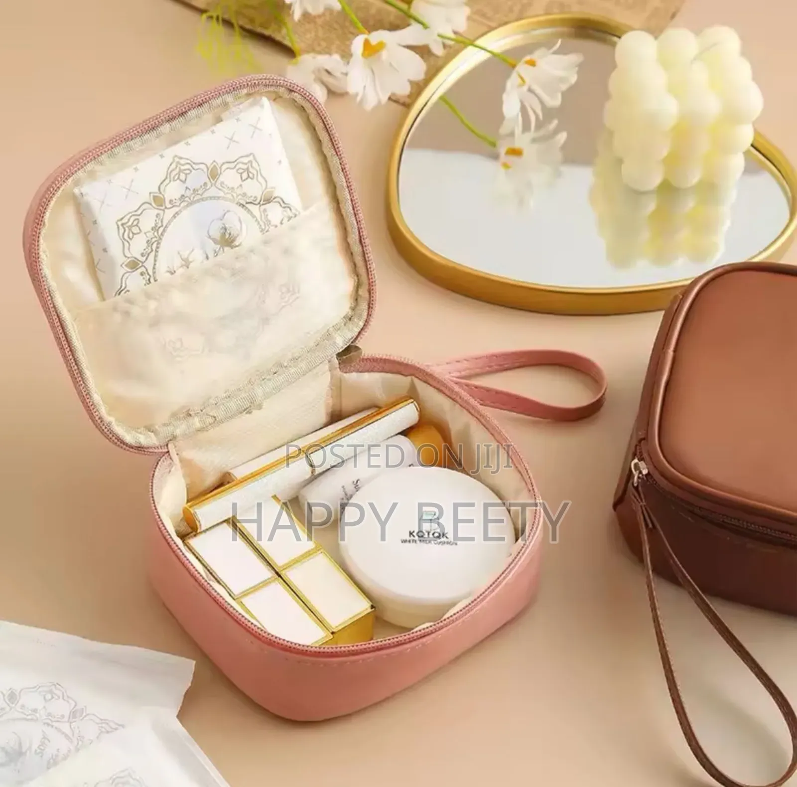 *Waterproof Mini Pads Pouch*