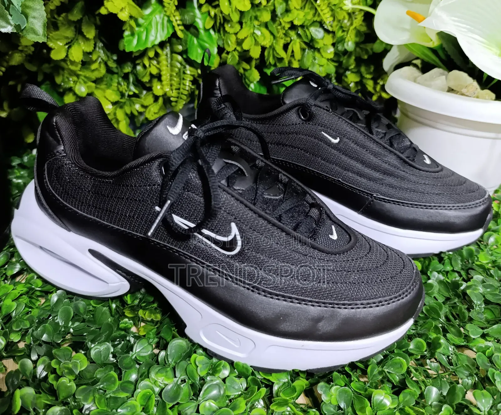 Nike Airmax Portal Black White