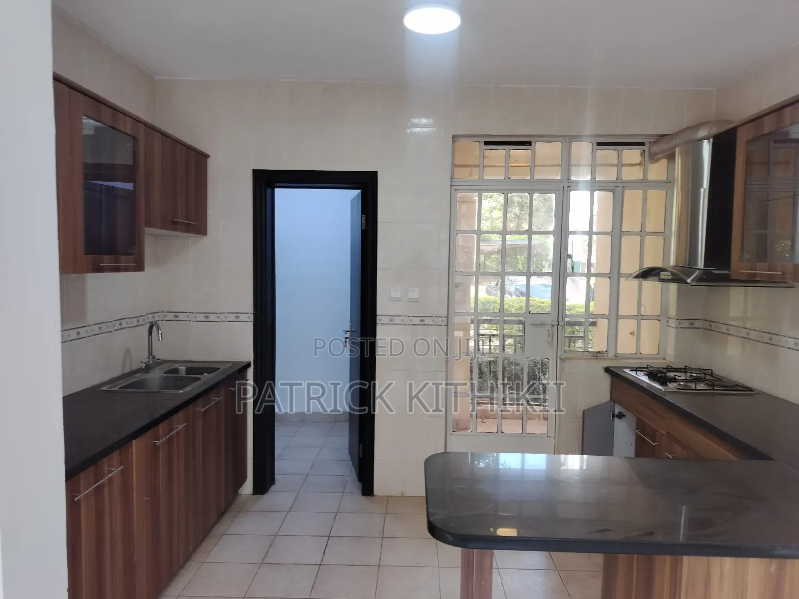 3bdrm Apartment in Jacaranda Gardens, Kahawa Maziwa for rent