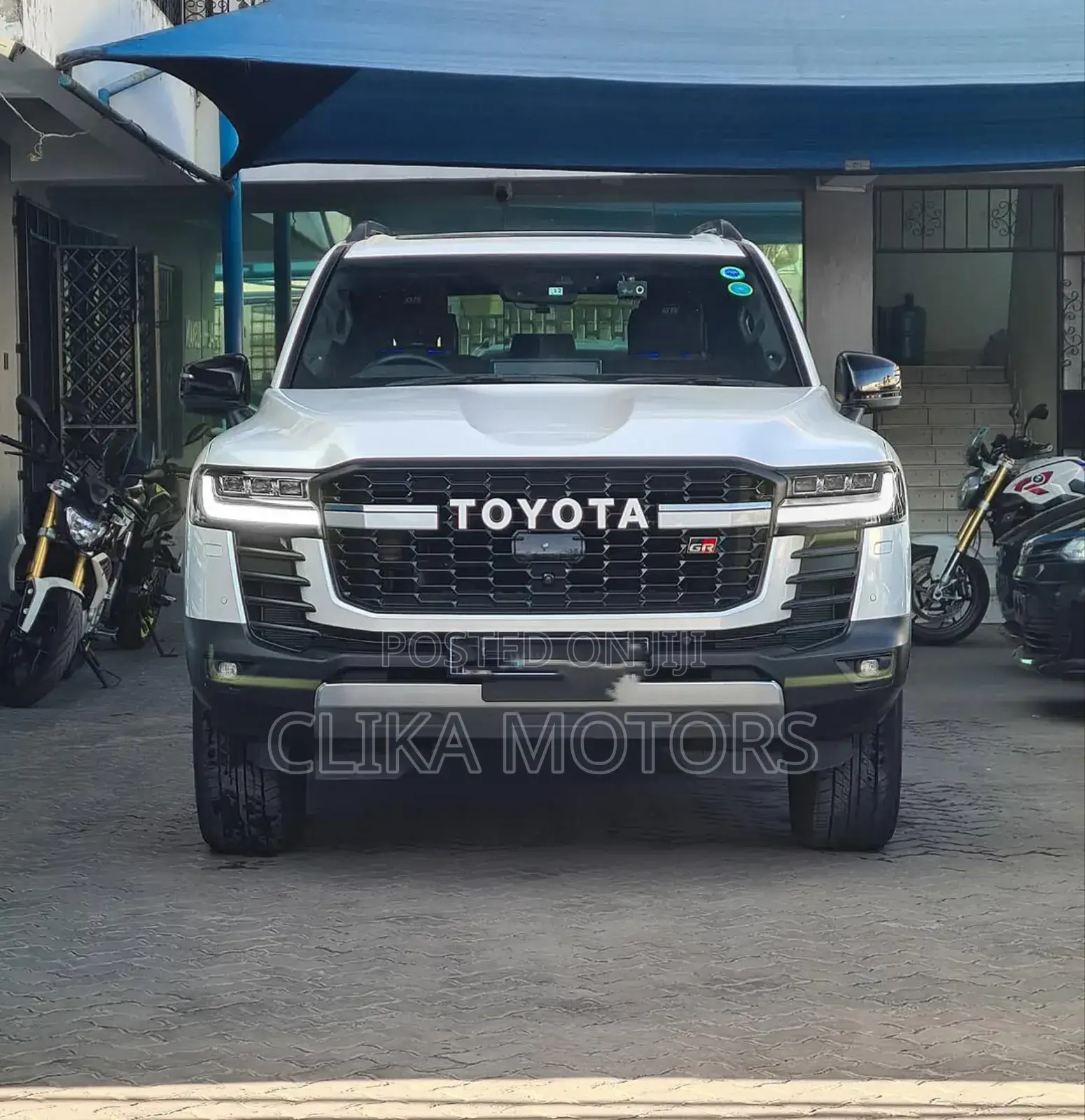 Toyota Land Cruiser 2022 Pearl