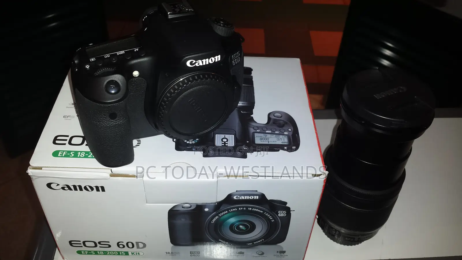 Canon Eos 60d Digital SLR Camera With Ef-S 18-200mm Lens
