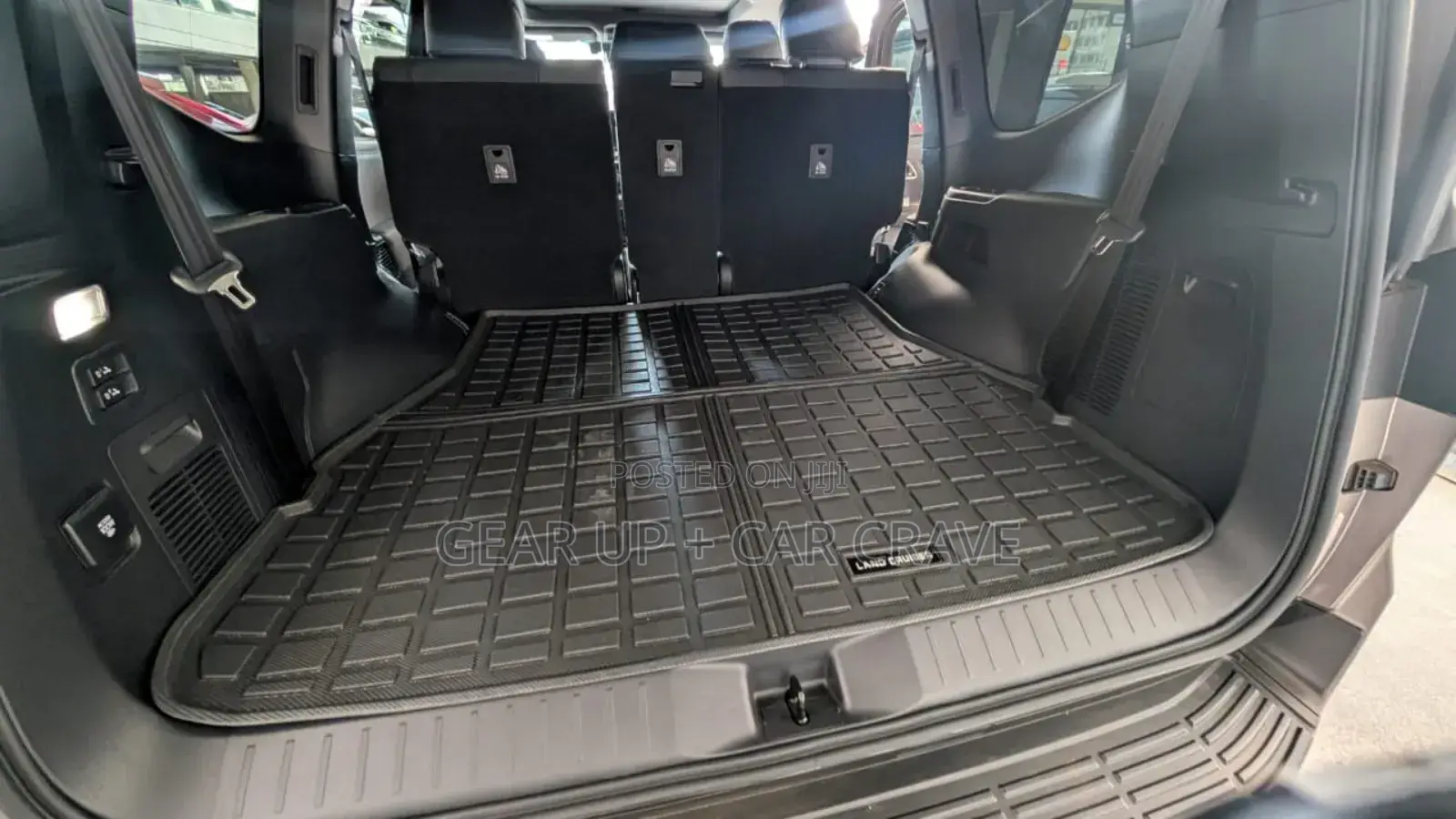 Land Cruiser V8 200 Series Floor Mat
