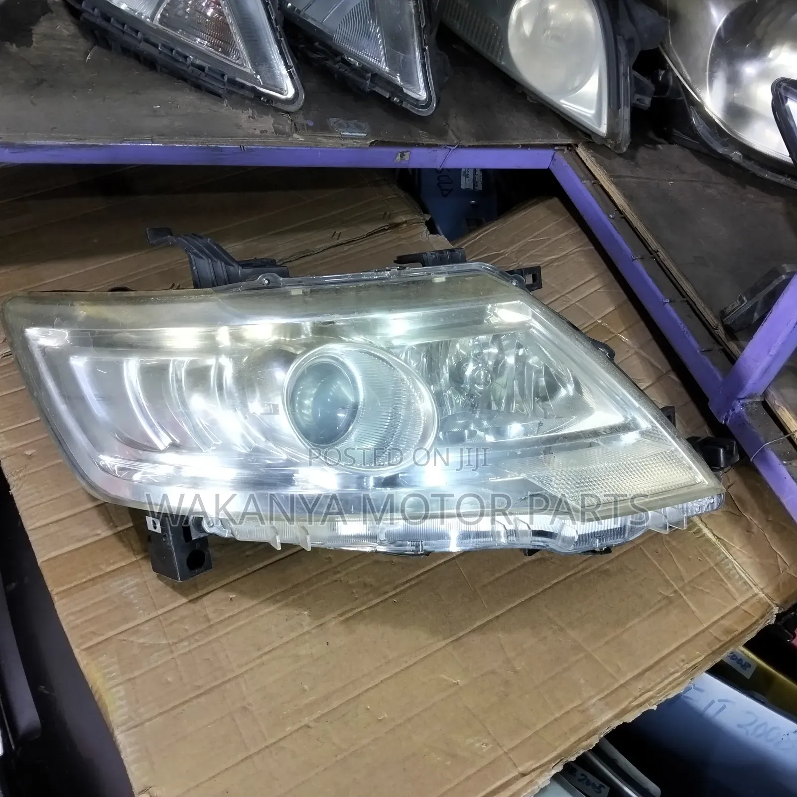 Nissan Serena Fc25 Xenon Head Lamp, Model 2008/09. Ex Japan