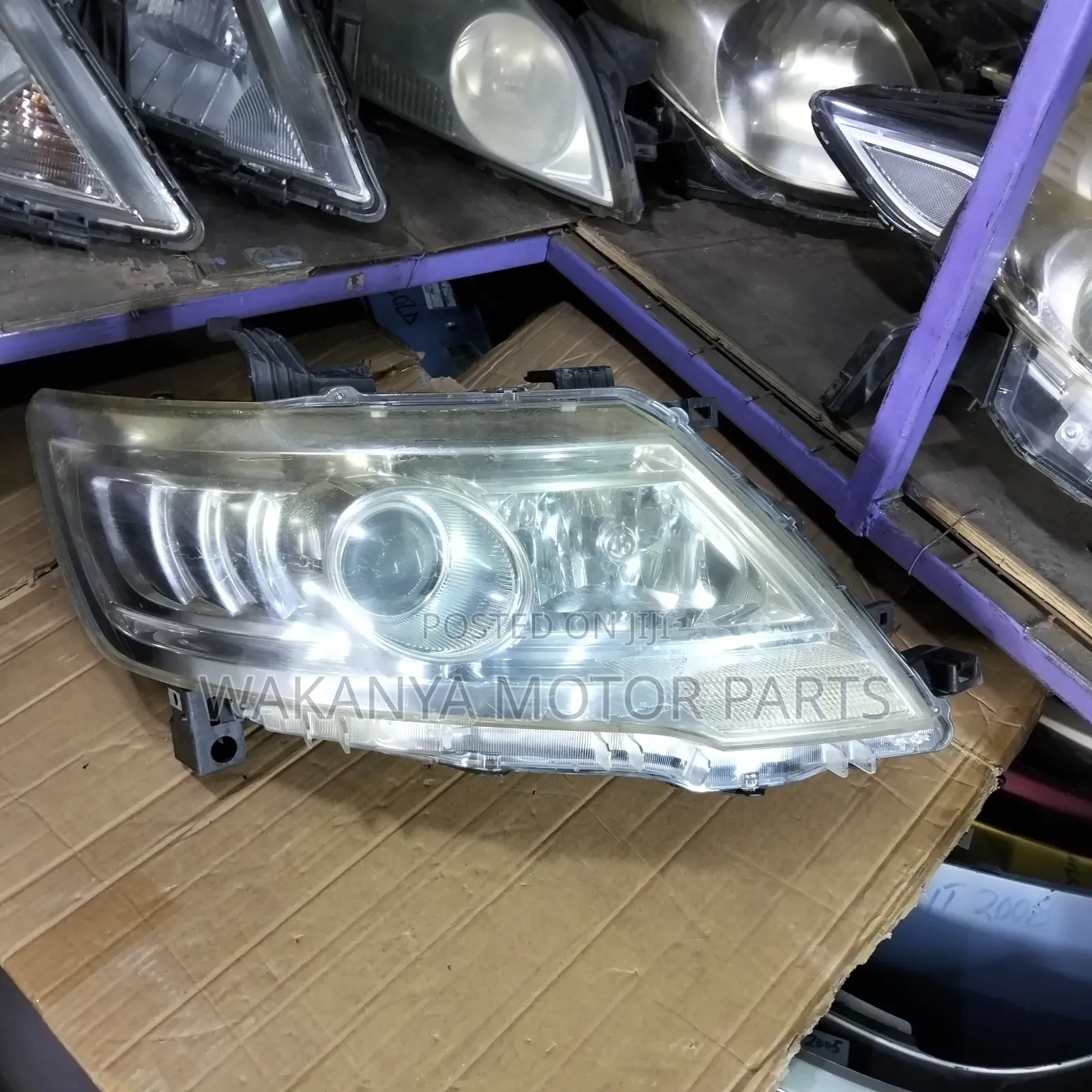 Nissan Serena Fc25 Xenon Head Lamp, Model 2008/09. Ex Japan